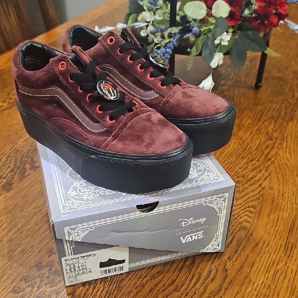 Vans Disney X Old Skool Stackforms Poison Apple Limited Edition!